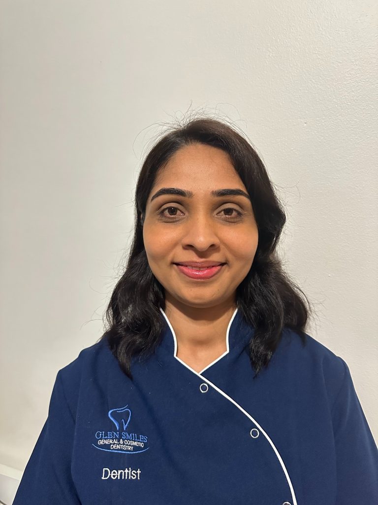 Dr Veena Pharande